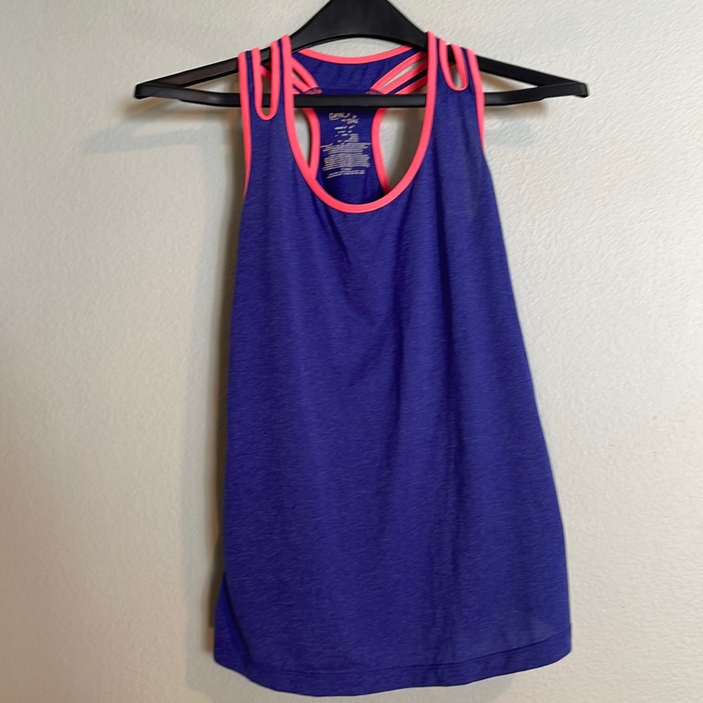 Racerback workout tee with contrast stripe hem detail